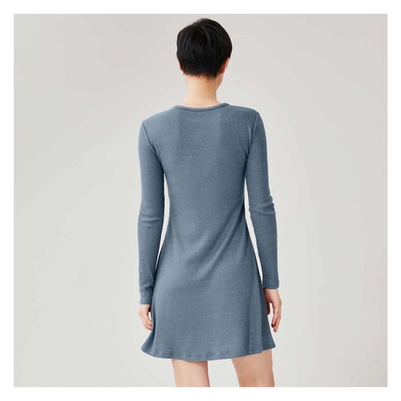 Elegant Blue Long Sleeve Dress - Picture 7 of 8